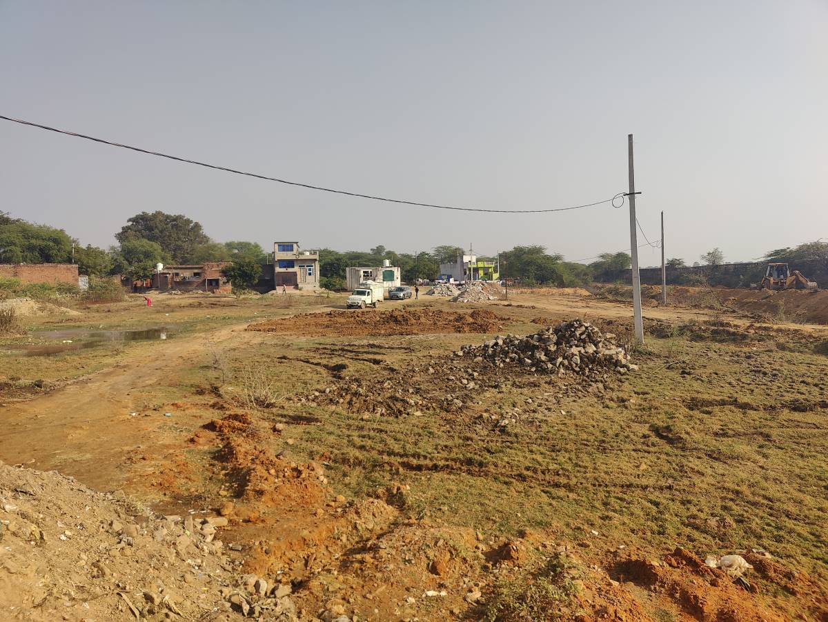 80 Gaj Plot Land For Sale